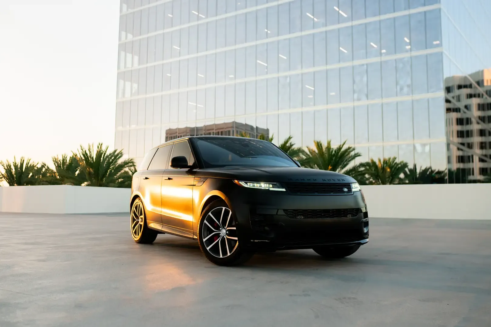 Black Land Rover Range Rover Sport